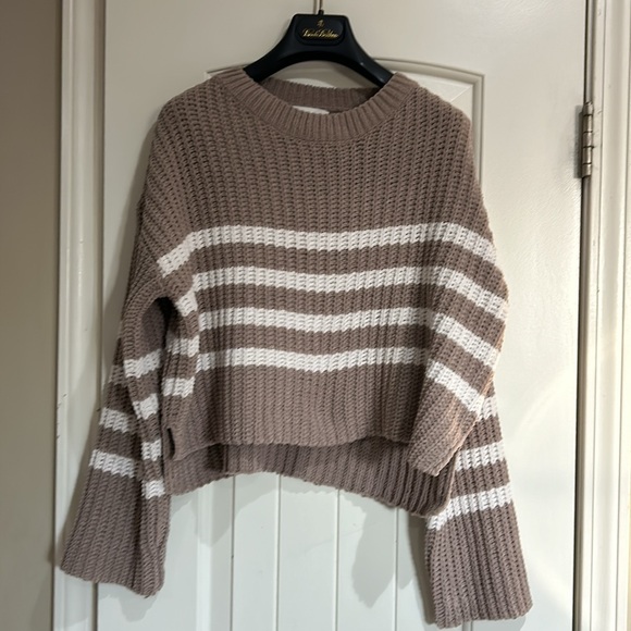 Super Soft Pink Rose Sweater - Picture 4 of 7